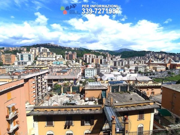 appartamento in vendita a Genova in zona Staglieno