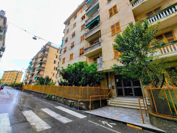 appartamento in vendita a Genova in zona Molassana