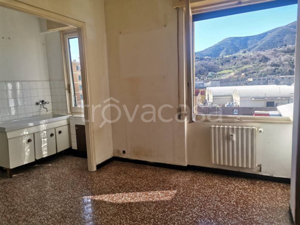 appartamento in vendita a Genova in zona Rivarolo