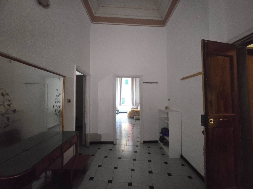 appartamento in vendita a Genova in zona Sestri Ponente
