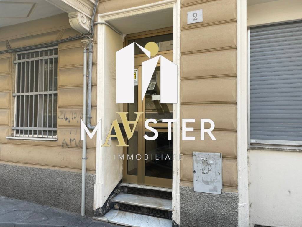 appartamento in vendita a Genova in zona Sestri Ponente