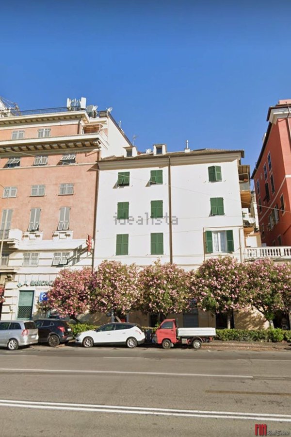 locale commerciale in vendita a Genova in zona DiNegro