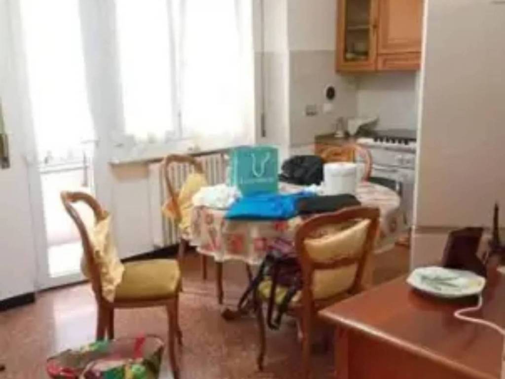 appartamento in vendita a Genova in zona Sestri Ponente