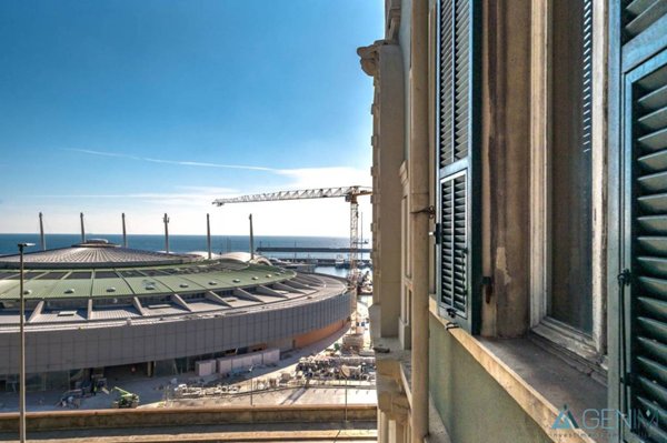appartamento in vendita a Genova in zona Carignano