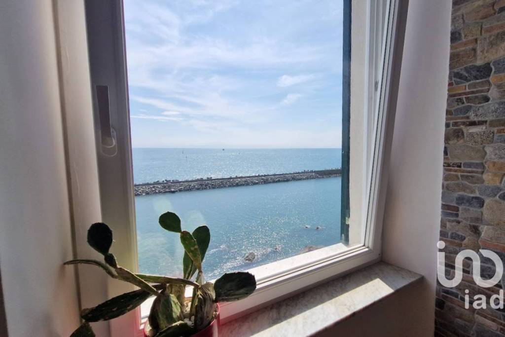 appartamento in vendita a Genova in zona Pegli