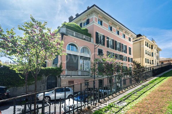 appartamento in vendita a Genova in zona Castelletto
