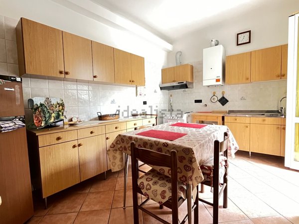 appartamento in vendita a Genova in zona Sestri Ponente