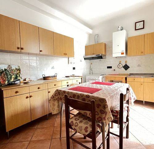 appartamento in vendita a Genova in zona Sestri Ponente