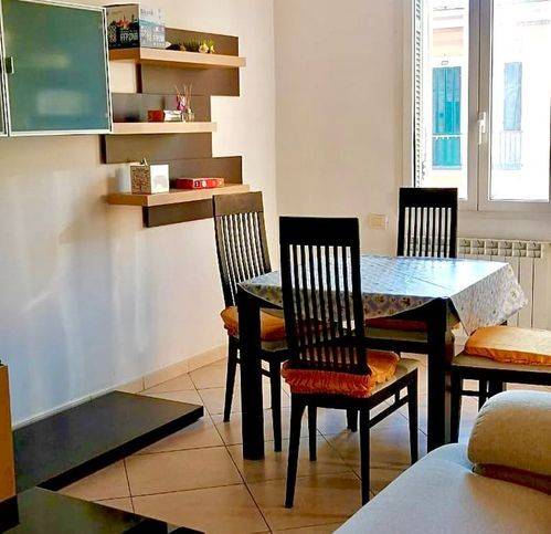 appartamento in vendita a Genova in zona Sestri Ponente