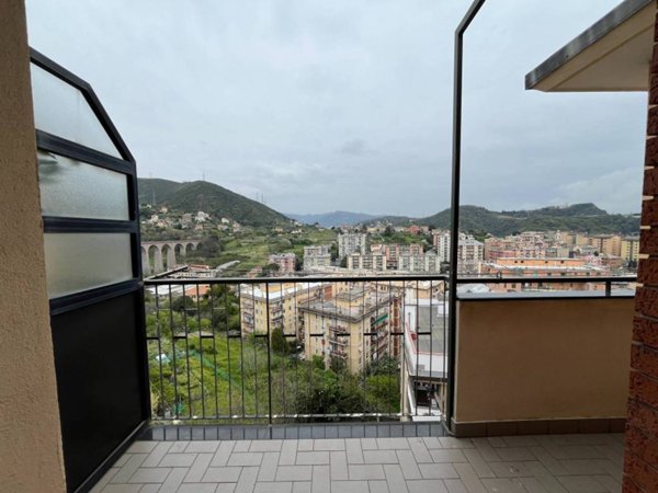 appartamento in vendita a Genova in zona Sestri Ponente