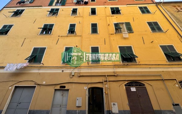 appartamento in vendita a Genova in zona Sestri Ponente