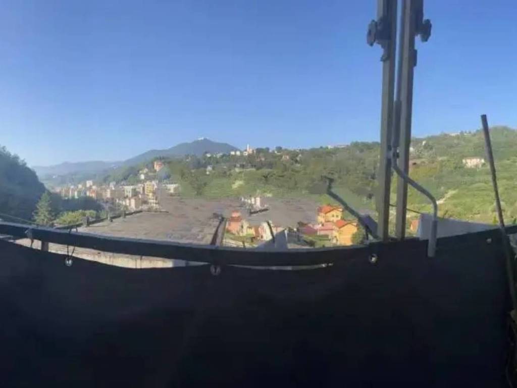 appartamento in vendita a Genova in zona Rivarolo