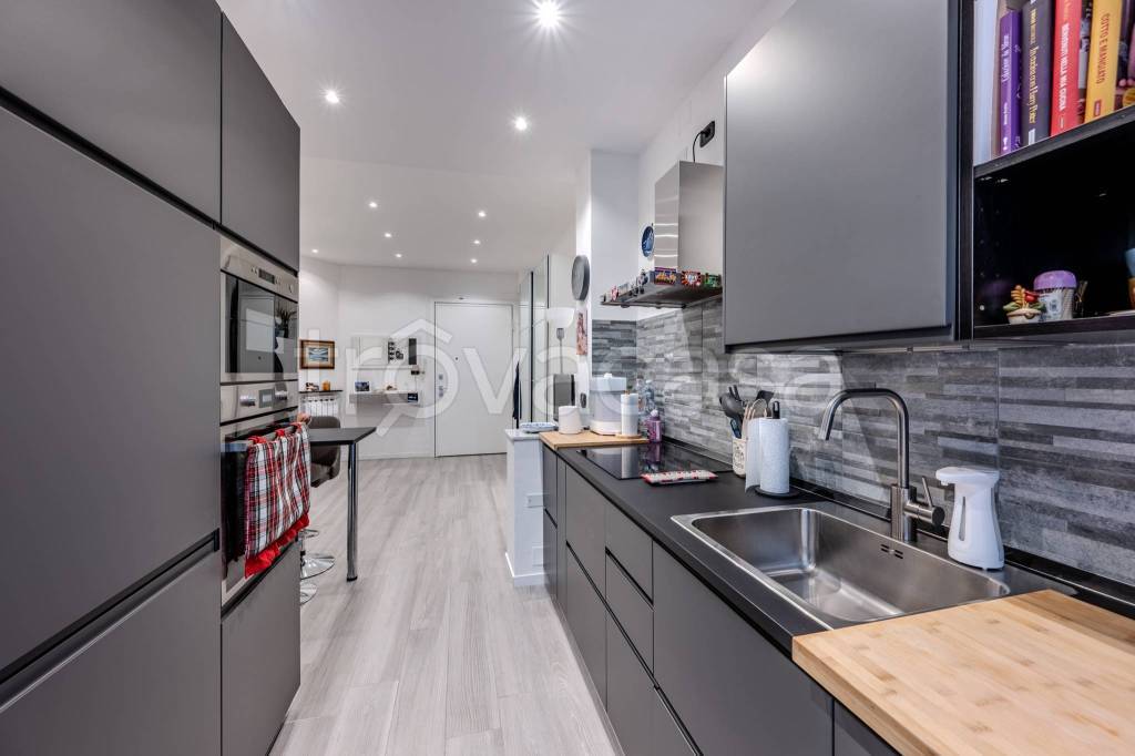 appartamento in vendita a Genova in zona Castelletto