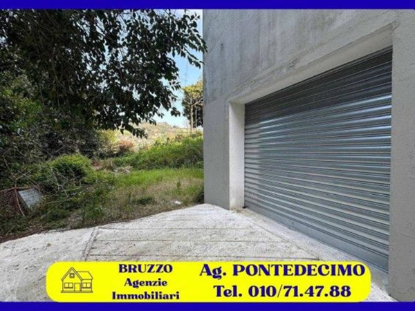 negozio in vendita a Genova in zona Pontedecimo