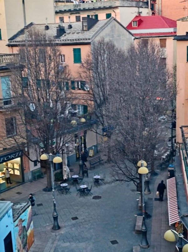 appartamento in vendita a Genova in zona Certosa