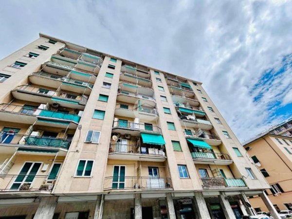 appartamento in vendita a Genova in zona Sestri Ponente