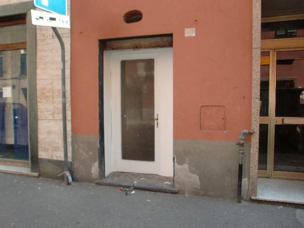 ufficio in vendita a Genova in zona Sampierdarena