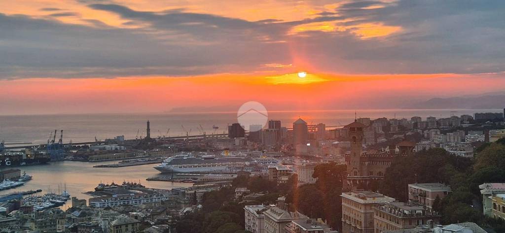 appartamento in vendita a Genova in zona Castelletto