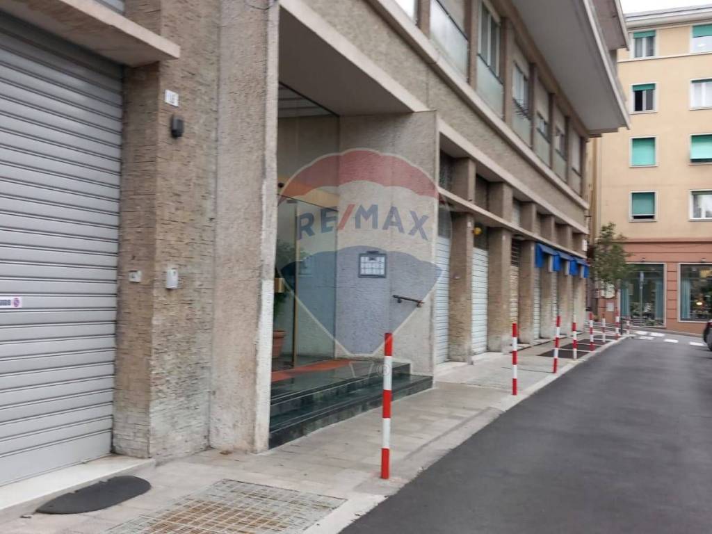 appartamento in vendita a Genova in zona Sestri Ponente