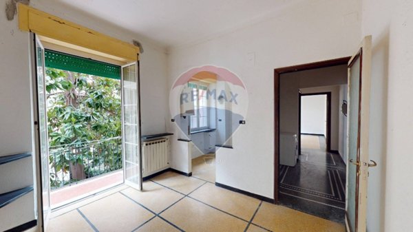 appartamento in vendita a Genova in zona Sottoripa / Maddalena / Molo