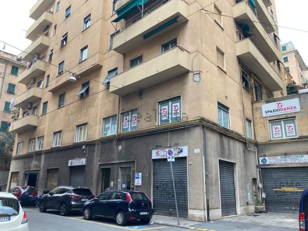 appartamento in vendita a Genova in zona Sampierdarena