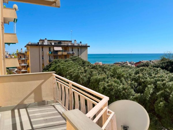 appartamento in vendita a Genova in zona Pegli