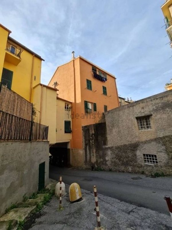 appartamento in vendita a Genova in zona Palmaro / Pra'