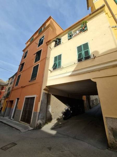 appartamento in vendita a Genova in zona Palmaro / Pra'