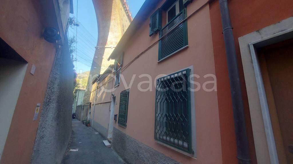 appartamento in vendita a Genova in zona Sestri Ponente
