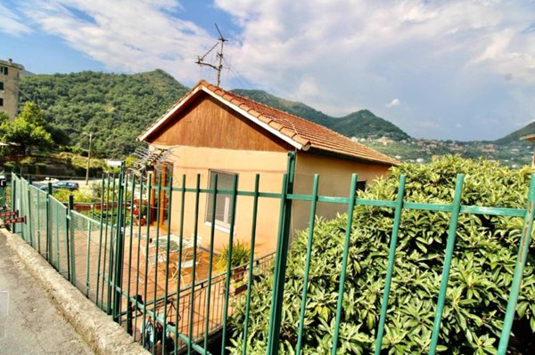 casa indipendente in vendita a Genova in zona San Desiderio
