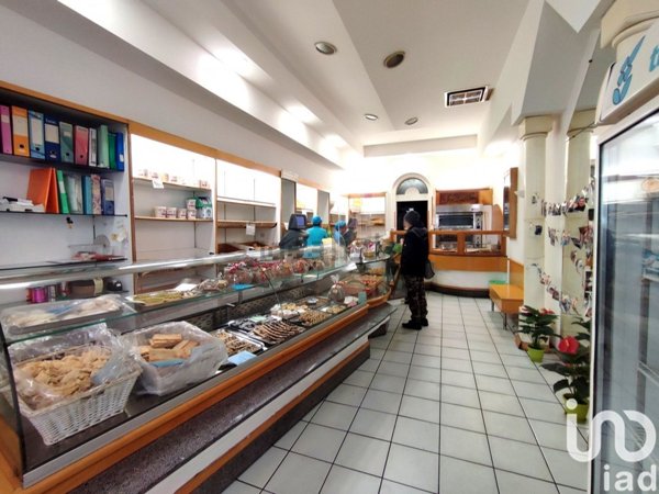 negozio in vendita a Genova in zona Sampierdarena