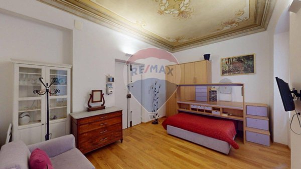 appartamento in vendita a Genova in zona Sottoripa / Maddalena / Molo