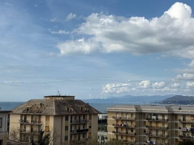 appartamento in vendita a Genova in zona Palmaro / Pra'