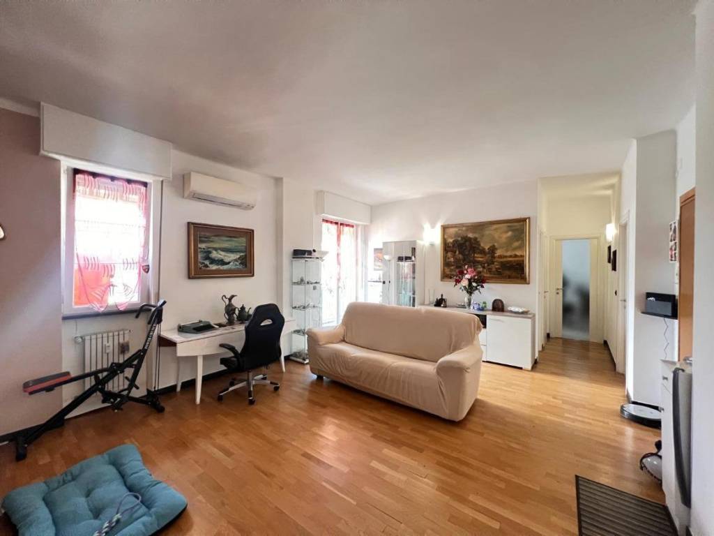appartamento in vendita a Genova in zona Marassi