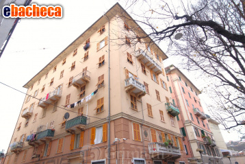 appartamento in vendita a Genova in zona Certosa