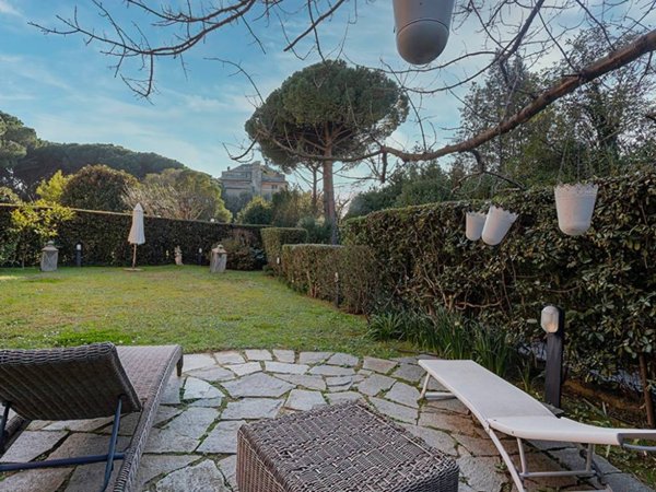appartamento in vendita a Genova in zona Albaro