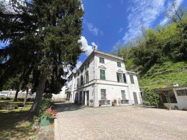 casa indipendente in vendita a Genova in zona Rivarolo