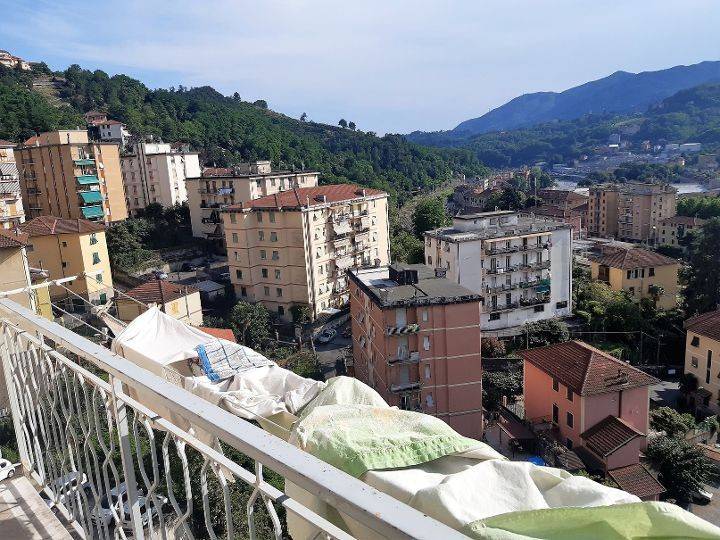 appartamento in vendita a Genova in zona Bolzaneto