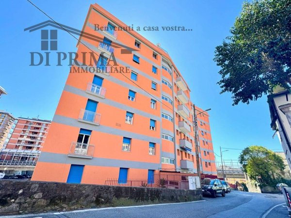 appartamento in vendita a Genova in zona Sestri Ponente