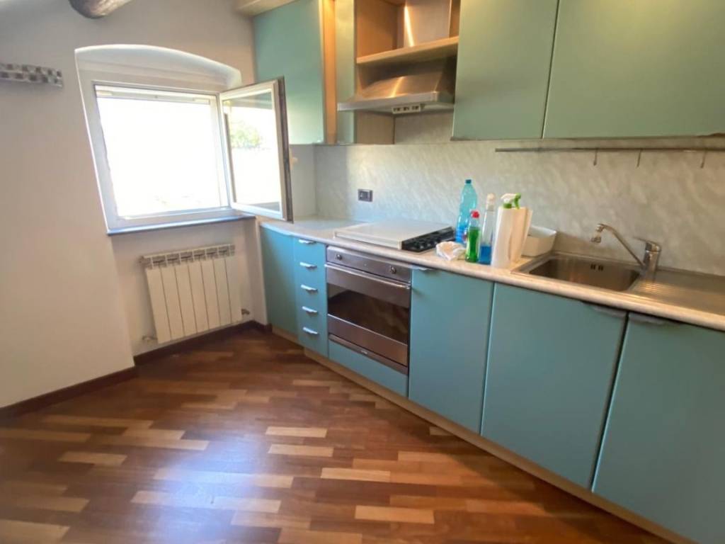 appartamento in vendita a Genova in zona Sestri Ponente