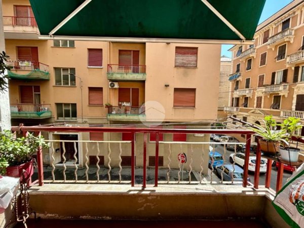 appartamento in vendita a Genova in zona Sestri Ponente