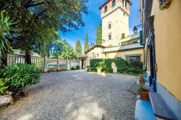 casa indipendente in vendita a Genova