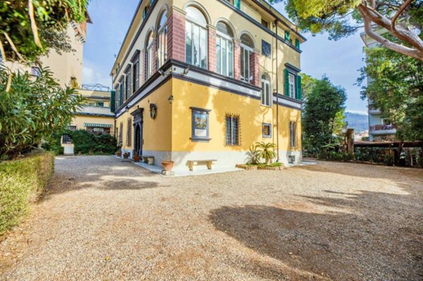 casa indipendente in vendita a Genova