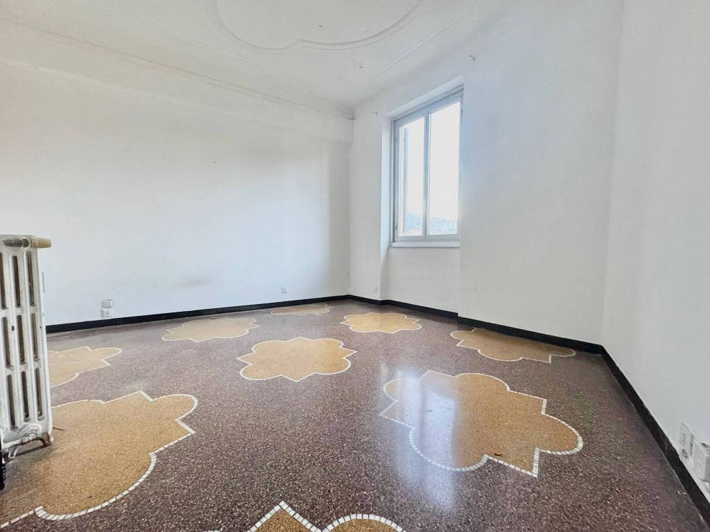 appartamento in vendita a Genova in zona Staglieno
