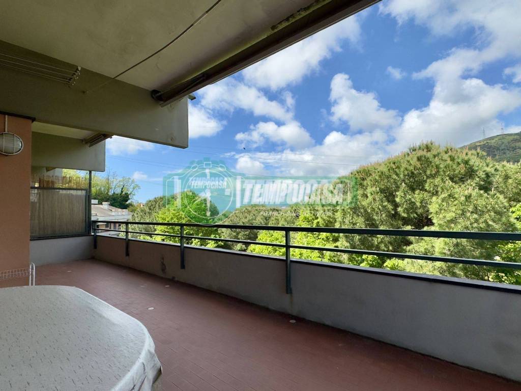 appartamento in vendita a Genova in zona Sestri Ponente