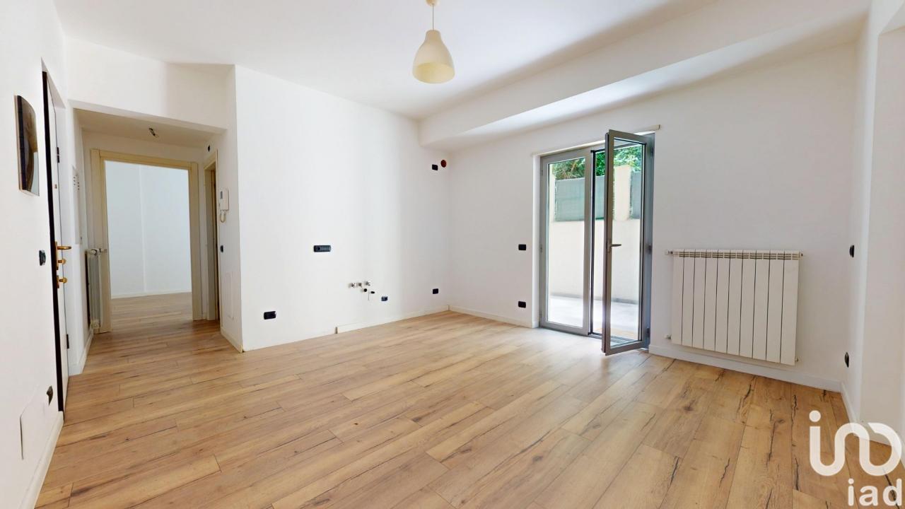 appartamento in vendita a Genova in zona Sestri Ponente