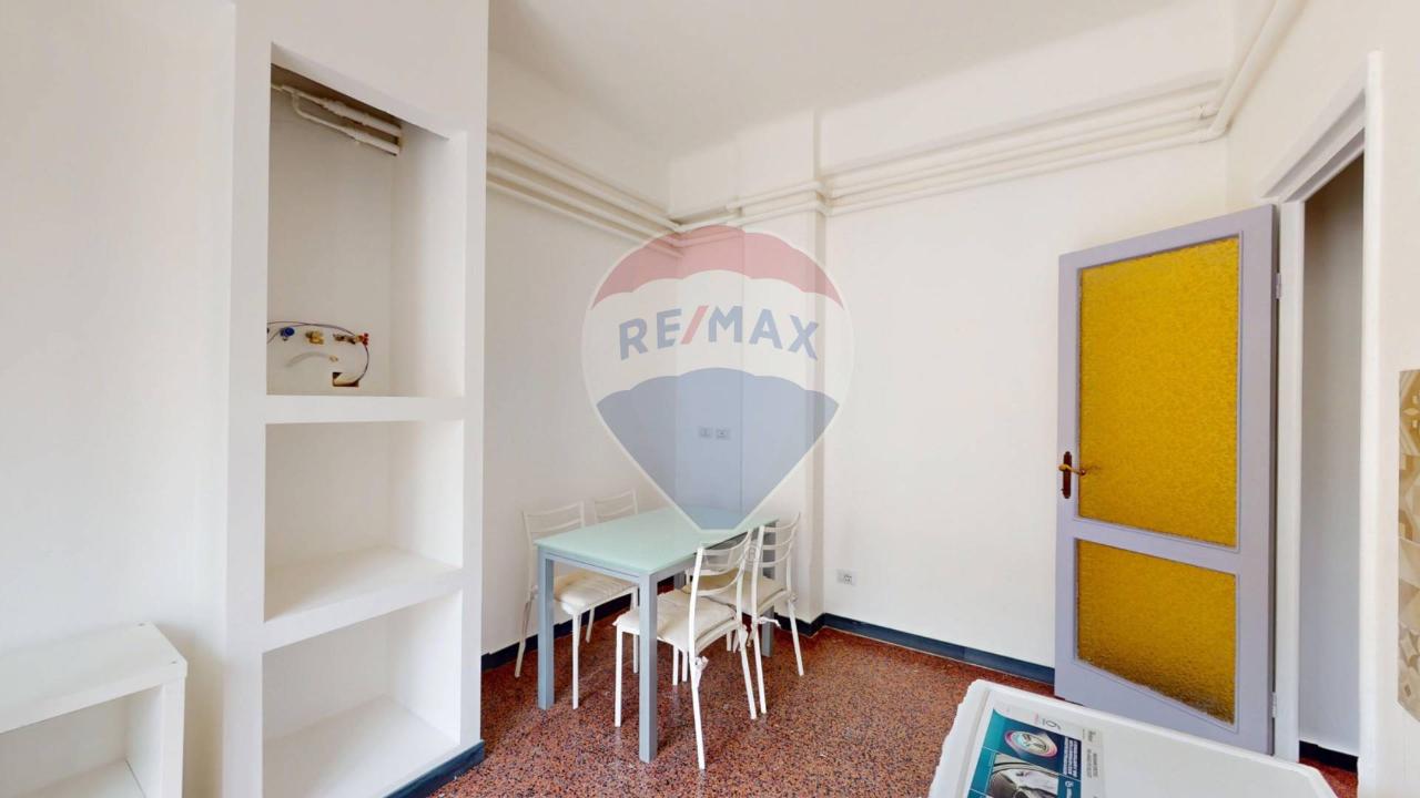 appartamento in vendita a Genova in zona Marassi