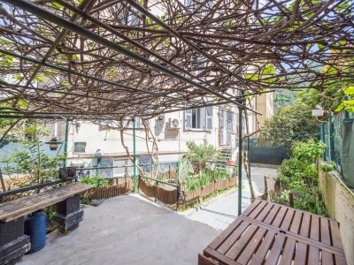 appartamento in vendita a Genova in zona Staglieno