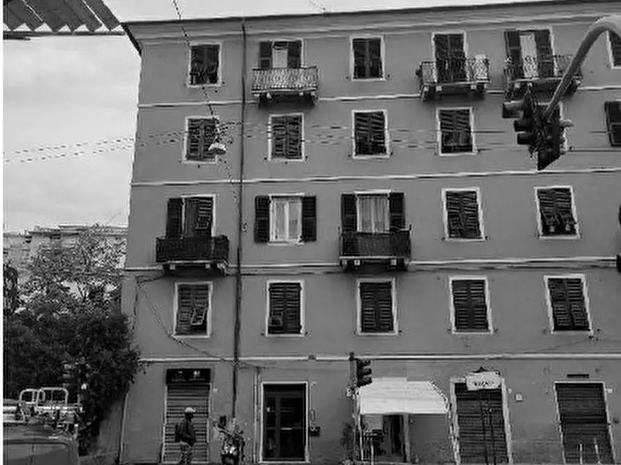 appartamento in vendita a Genova in zona Rivarolo