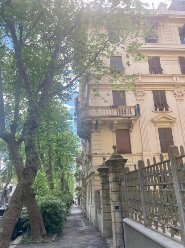 appartamento in vendita a Genova in zona Albaro